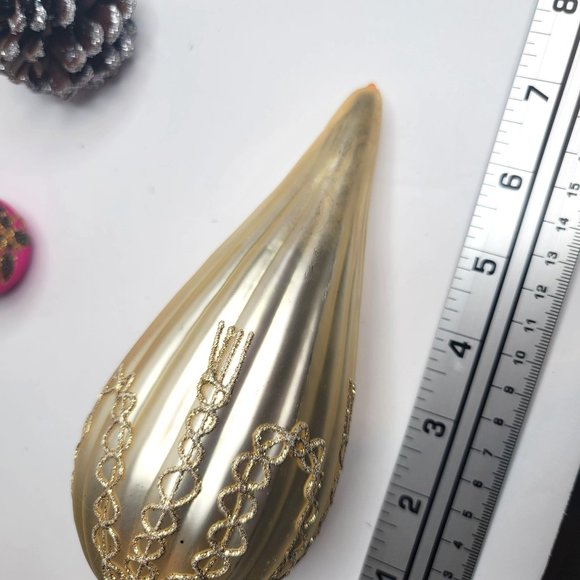 Mixed Lot of Glittery Colorful Holiday Christmas Ornaments/Decor (mostly glass) - Picture 6 of 6